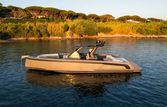 Motorboat Vanquish 40 850hp