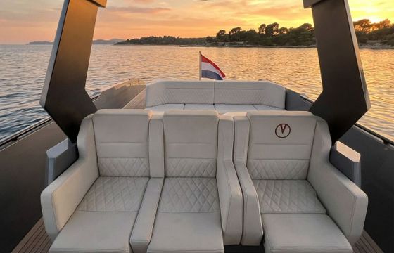 Motorboat Vanquish 40 850hp