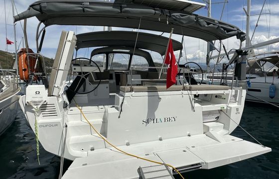Sailboat Dufour 470 14m