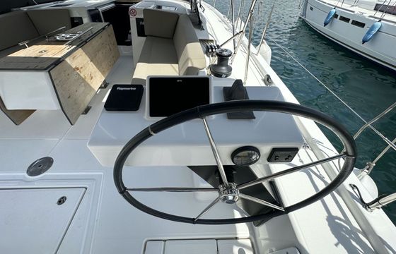 Sailboat Dufour 470 14m
