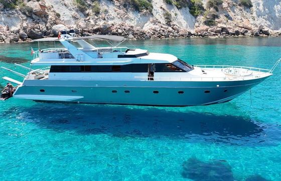 Motor yacht Canados 88 2200hp
