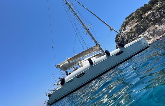 Catamaran Fountaine Pajot Lavezzi 40 12m