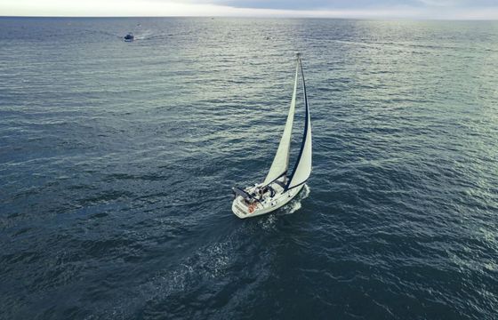 Sailboat Beneteau Oceanis 390 12m