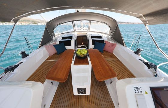 Sailboat Hanse Yachts Hanse 458 - 3 cab. 14.04m