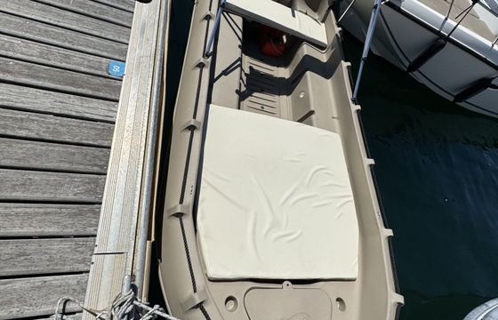 Boat without licence whaly 435