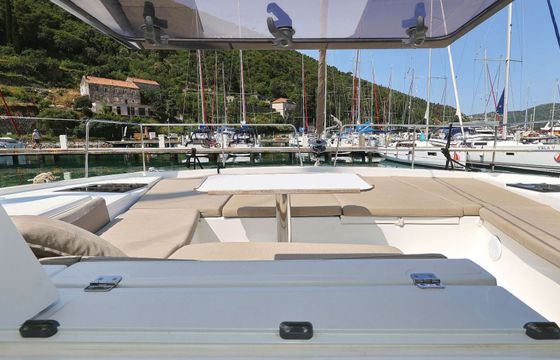 Catamaran Catana Group Bali 4.2 - 4 + 1 cab. 12m