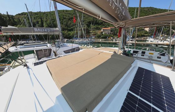 Catamaran Catana Group Bali 4.2 - 4 + 1 cab. 12m