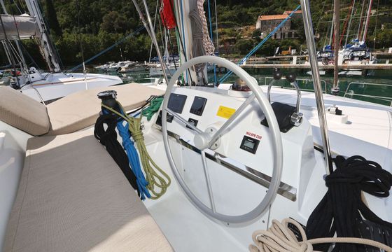Catamaran Catana Group Bali 4.2 - 4 + 1 cab. 12m