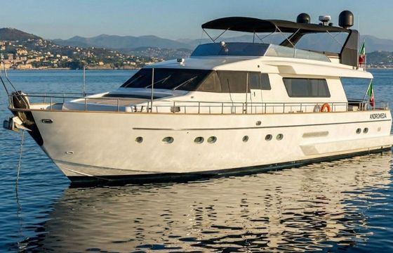 Motor yacht San Lorenzo 22M 216hp