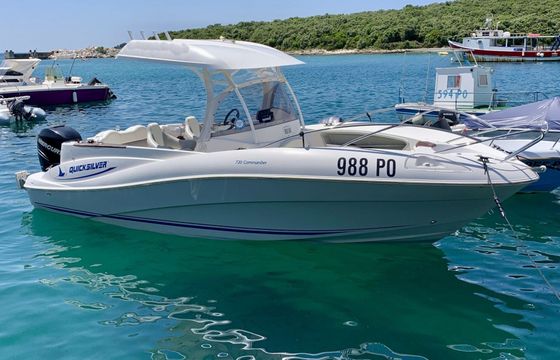 Motorboat QUICKSILVER 720 COMMANDER 225hp