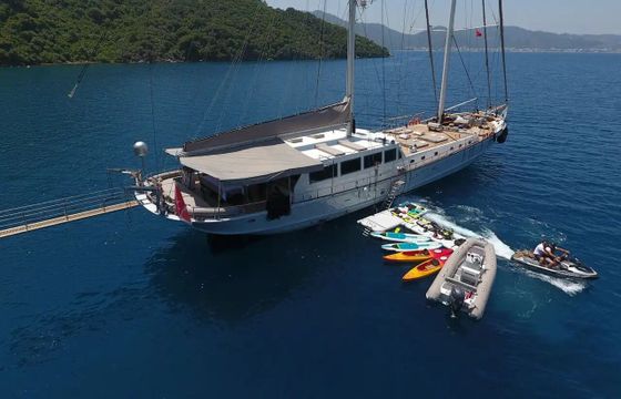 Gulet Custom Made white 38m