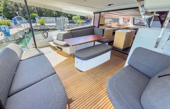 Catamaran Fountaine Pajot Fountaine Pajot New 41 Quatuor 4 11m