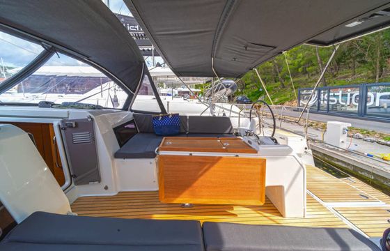 Sailboat Jeanneau Sun Odyssey 490 - 5 + 1 cab. 14m
