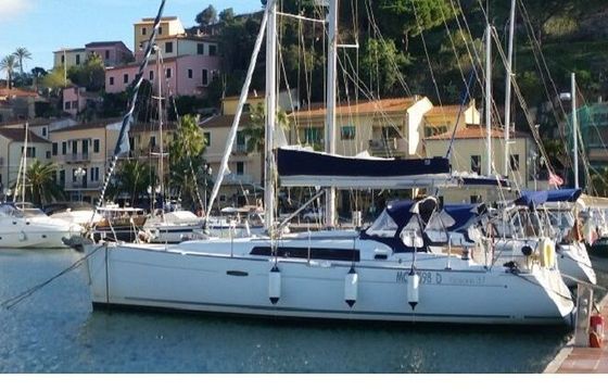 Sailboat BENETEAU OCEANIS 37 11.55m