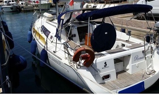 Sailboat BENETEAU OCEANIS 37 11.55m