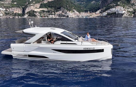 Motorboat Jeanneau DB 37 640hp