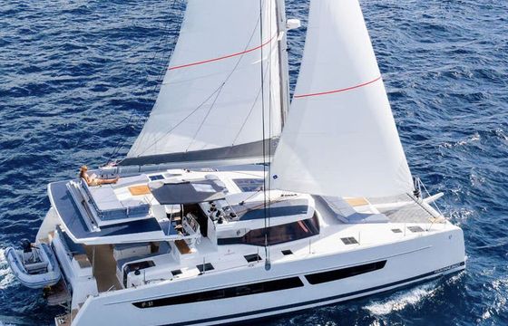 Catamaran Fountaine Pajot Aura 51 16m