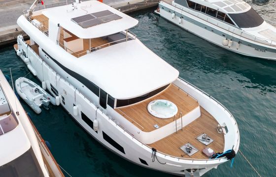 Motor yacht Custom 5 Cabin Trawler Yacht with Jacuzzi 1300hp