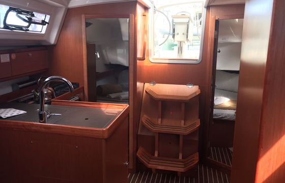 Sailboat BAVARIA CRUISER 34 10.2m