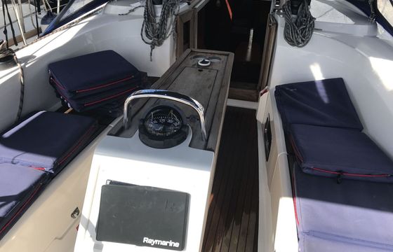 Sailboat BAVARIA CRUISER 34 10.2m