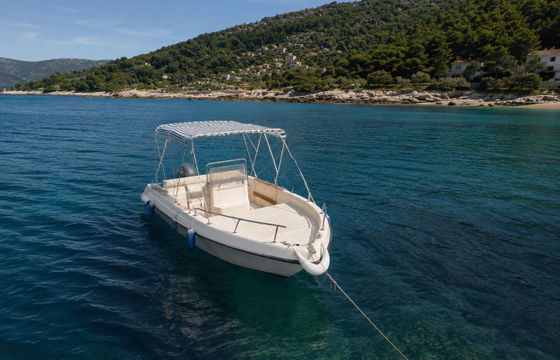 Motorboat Saver 540 40hp