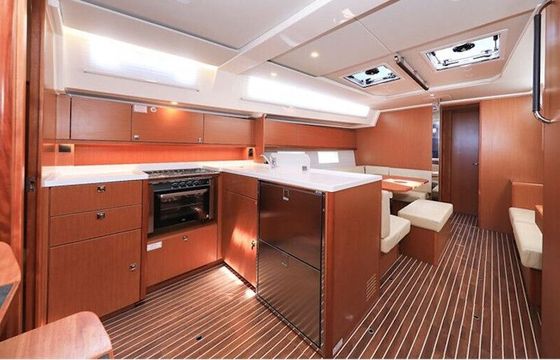 Sailboat Bavaria C45 Style 14m