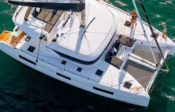 Catamaran LAGOON 460-4 CABINS 13.99m