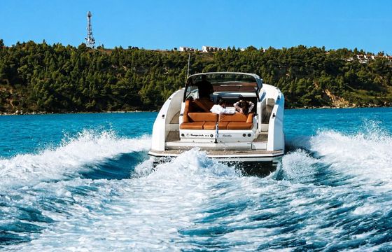 Motor yacht Vanquish Yachts VQ43 Mk2 880hp