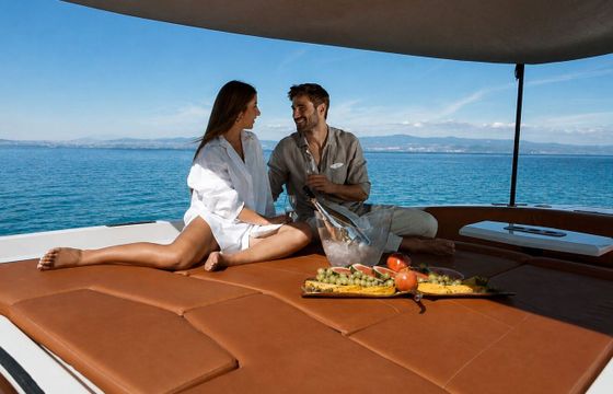Motor yacht Vanquish Yachts VQ43 Mk2 880hp