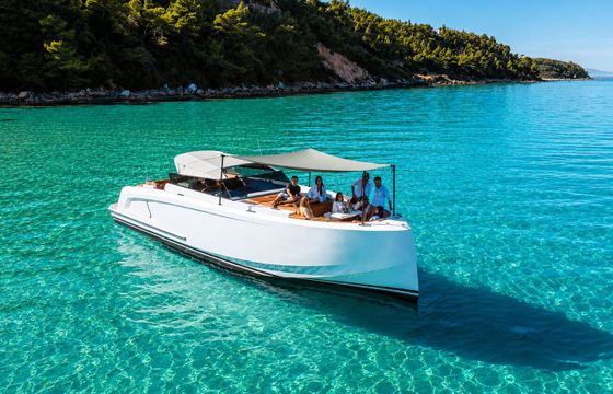 Motor yacht Vanquish Yachts VQ43 Mk2 880hp