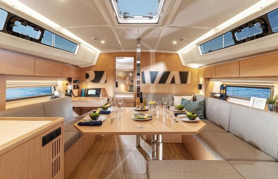 Sailboat Bavaria Yachtbau Bavaria C42 12m