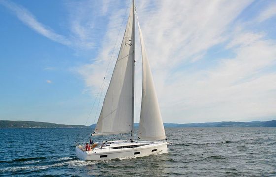 Sailboat Bavaria Yachtbau Bavaria C42 12m