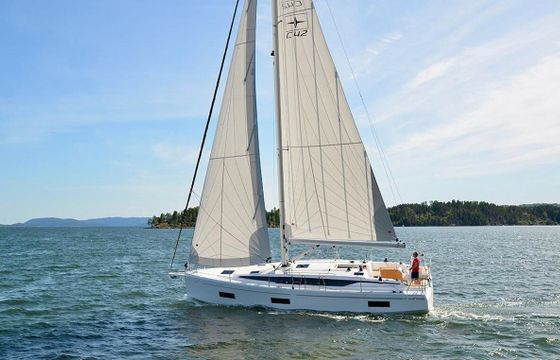 Sailboat Bavaria Yachtbau Bavaria C42 12m