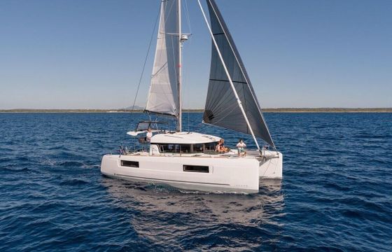 Catamaran Lagoon-Bénéteau Lagoon 40 - 4 + 2 cab 11m