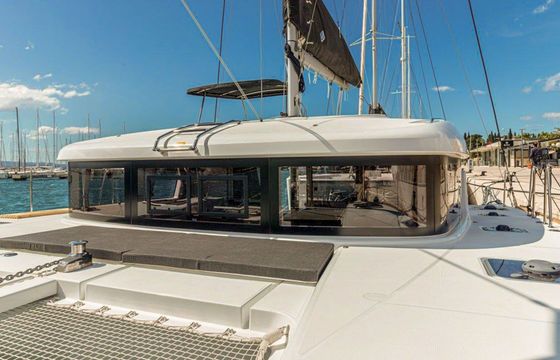 Catamaran Lagoon-Bénéteau Lagoon 40 - 4 + 2 cab 11m