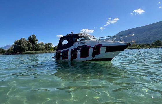 Motorboat Saver Manta 620 cabine 150hp