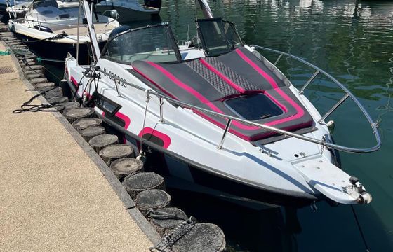 Motorboat Saver Manta 620 cabine 150hp