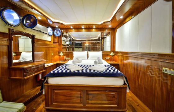 Sailing yacht QUEEN ATLANTIS KETCH 36m
