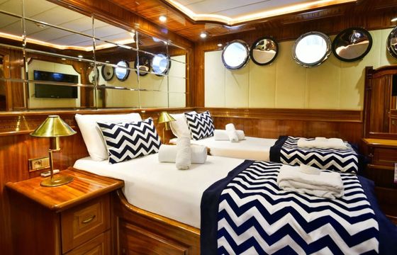 Sailing yacht QUEEN ATLANTIS KETCH 36m