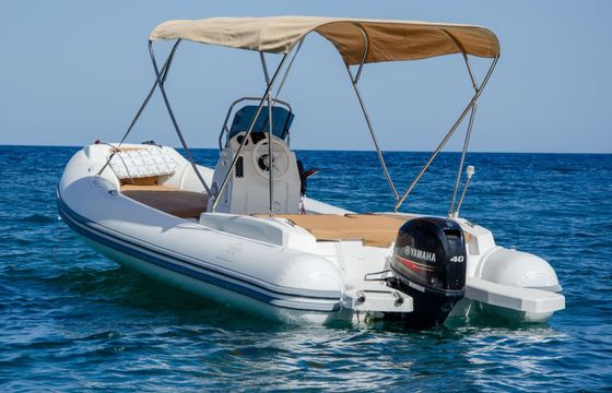 Boat without licence Gem Gommone 6.50 m senza patente 40hp