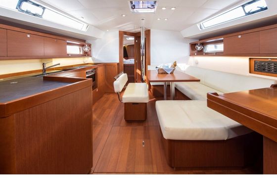 Sailboat Oceanis 45 13m
