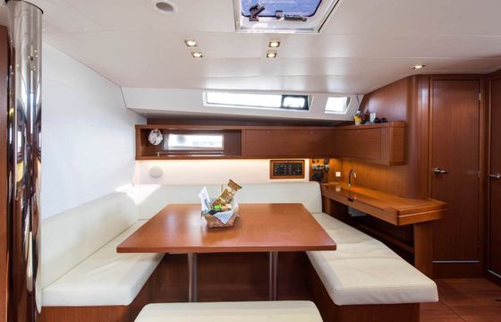 Sailboat Oceanis 45 13m