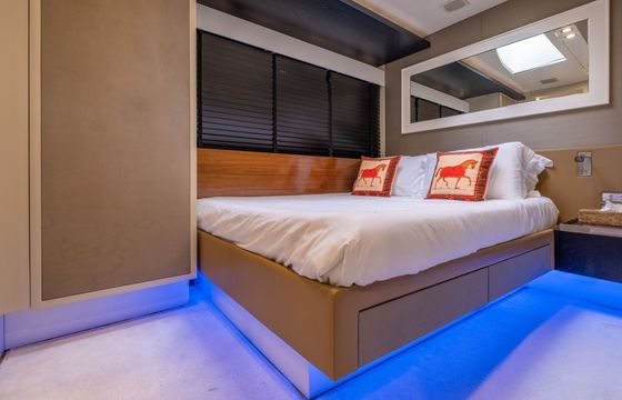 Motor yacht Canados 90 4800hp