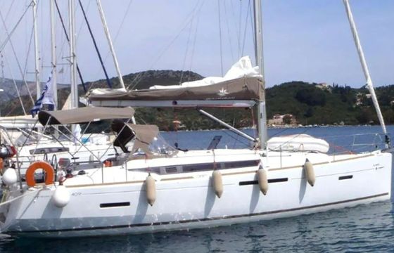 Sailboat Jeanneau Sun Odyssey 409 12m