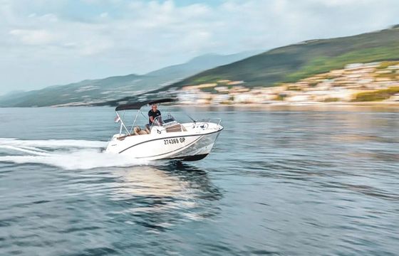 Motorboat Quicksilver Activ 555 Open 115hp