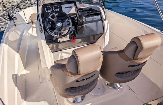 Motorboat Quicksilver Activ 555 Open 115hp