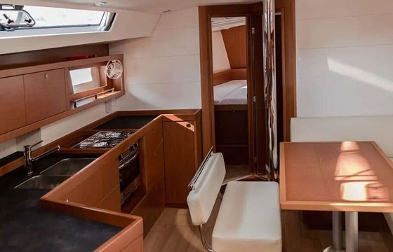Sailboat Oceanis 45 (4 cabins) 13m