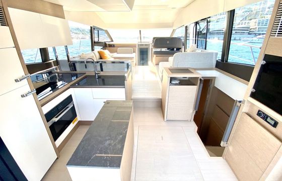Motor yacht Prestige 520 800hp
