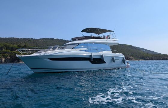 Motor yacht Prestige 520 800hp