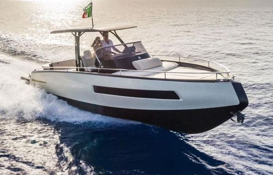 Motorboat Invictus 280 300hp